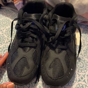 Reebok AZTREK sneaker size 8.5 women’s 10